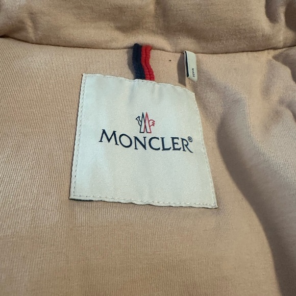 MONCLER Toddler Girl Down Coat 🔥 - Picture 4 of 10